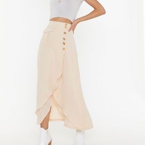 Allyson MIDI skirt in peach color with buttons